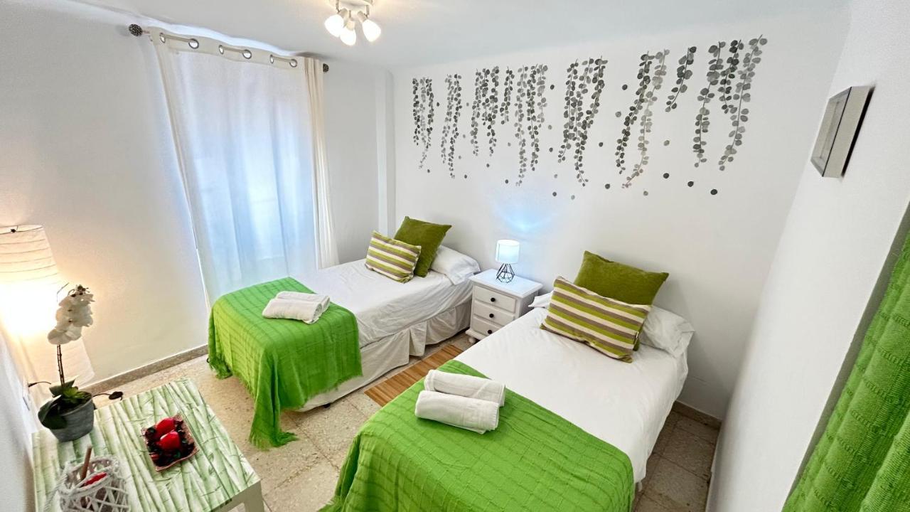 Cozy Town House With Terrace And Free Wifi Villa Ronda Eksteriør bilde