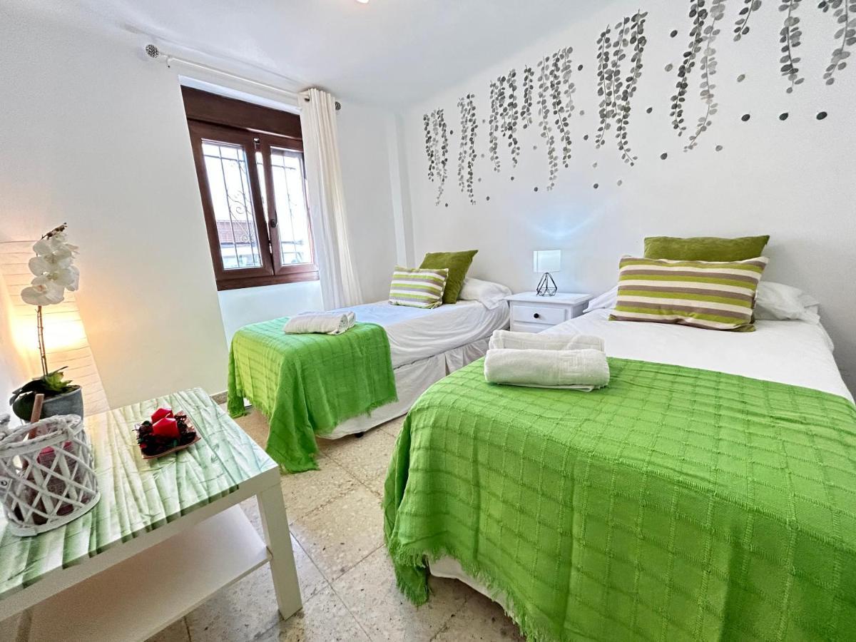 Cozy Town House With Terrace And Free Wifi Villa Ronda Eksteriør bilde