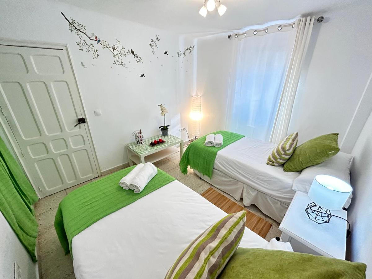 Cozy Town House With Terrace And Free Wifi Villa Ronda Eksteriør bilde
