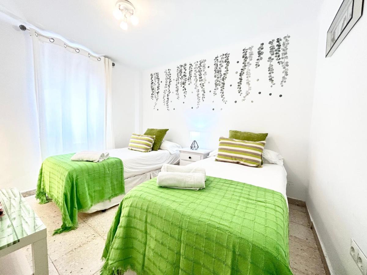 Cozy Town House With Terrace And Free Wifi Villa Ronda Eksteriør bilde
